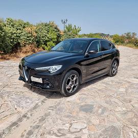 ALFA ROMO STELVIO TD 180cv  Q4 AT8  Full'optional