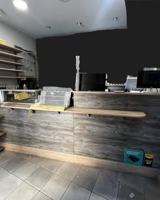 Arredo Completo Attività Commerciale