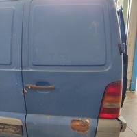 Porta posteriore dx MERCEDES-BENZ VITO del 2000