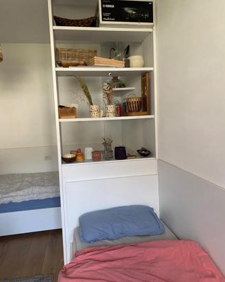 Cameretta (2 letti + 1 letto estraibile + libreria