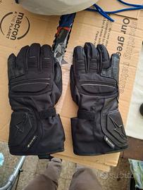 Guanti moto
