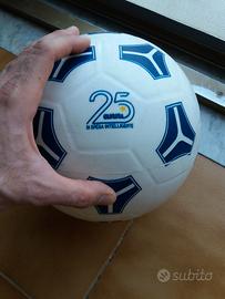 pallone da calcio 25 anni eurospin