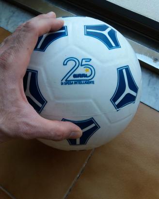pallone da calcio 25 anni eurospin