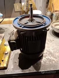 motore trifase 380 v.