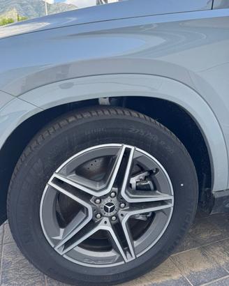 Cerchi Mercedes AMG  con gomme