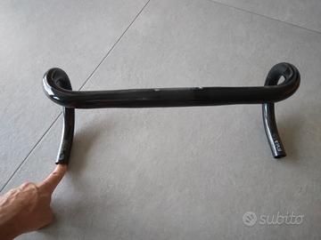 Manubrio carbonio 420 mm Fizik Cyrano R1 nuovo