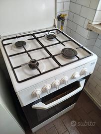Cucina a gas con forno elettrico Beko