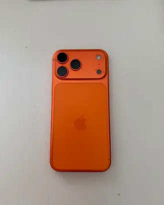 Iphone 17 pro max arancione