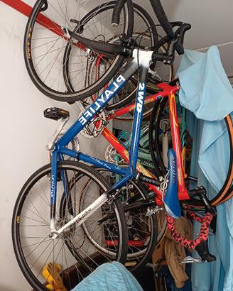 bicicletta da corsa alluminio e carbonio 