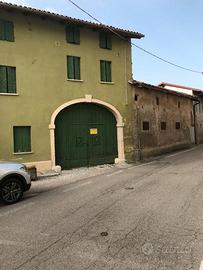 Casale - cascina con scoperto Sedrano -San Quirino