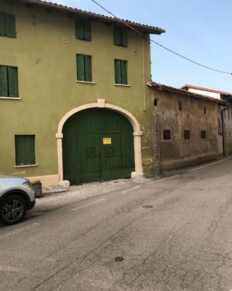 Casale - cascina con scoperto Sedrano -San Quirino