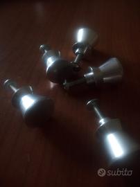 Pomelli, maniglia e serratura