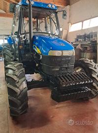 TRATTORE NEW HOLLAND