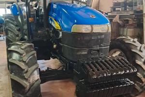 TRATTORE NEW HOLLAND