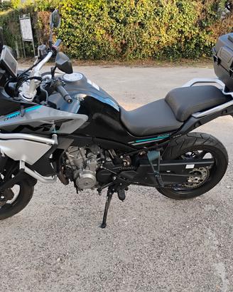 CF MOTO MT 800 SPORT