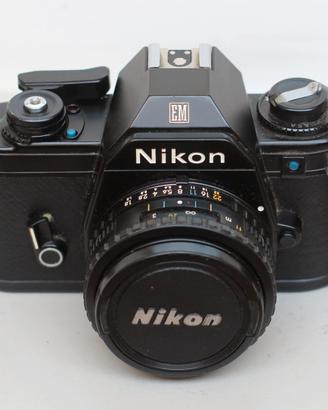 Nikon EM con 50mm f:1.8+duplicatore 2x