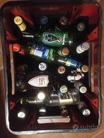 Collezione di bottiglie di birra