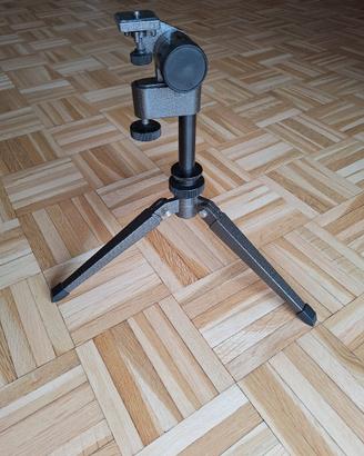 cavalletto treppiede per reflex videocamera