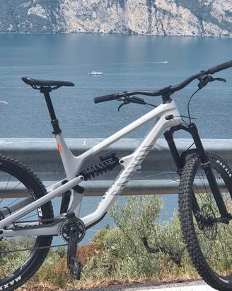 Canyon Spectral CF 8 