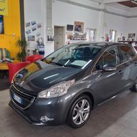 Peugeot 208 1.4 HDi 68 CV 5 porte Allure