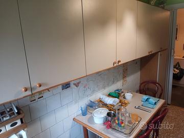 Frigo, mobili cucina, zona Inganni