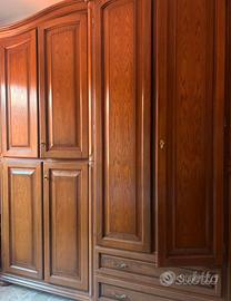 Armadio vintage in legno