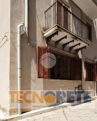 5 LOCALI A MONREALE