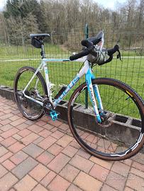 Ciclocross/gravel Focus Mares