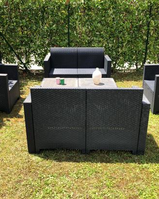Set salottino + set identico in omaggio