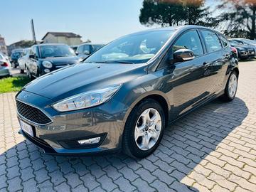 Ford Focus 1.6 120 CV GPL Titanium