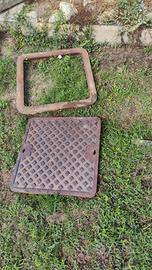 4 chiusini in ghisa con corona 57*57 CARRABILI