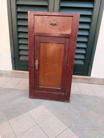 comodino antico