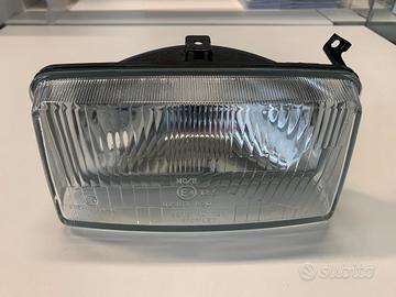 Faro anteriore per Suzuki DR 750 BIG Cod: 35121-44