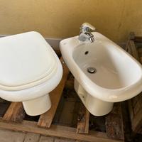 Coppia sanitari WC e bidet