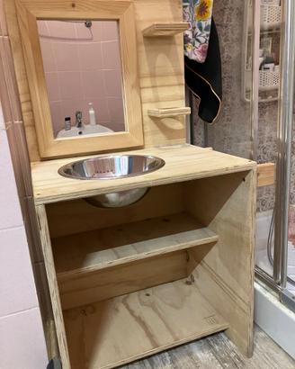 Mobiletto montessoriano bagno
