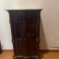 Colonnina antica comodino  primi 900