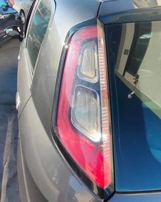 FIAT PUNTO EVO 2011 STOP POSTERIORE SX