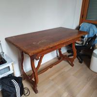 Scrivania 135x70xh.82