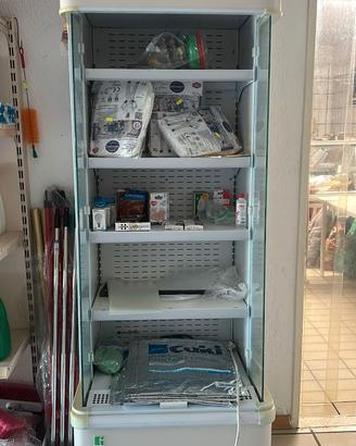 Frigo murale refrigerato funzionante – 300 €
