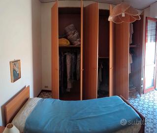 CAMERA SINGOLA CON ARMADIO