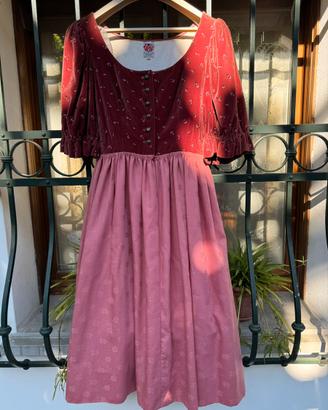 Vestito folcloristico