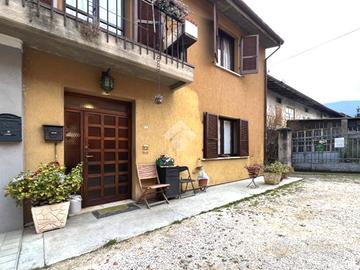 CASA DI CORTE A NAVE