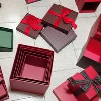 scatole natalizie in cartone