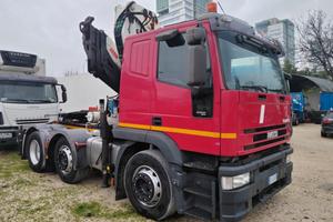 Iveco Cursor trattore con gru 6x2