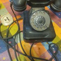 Telefono nero, tipico.