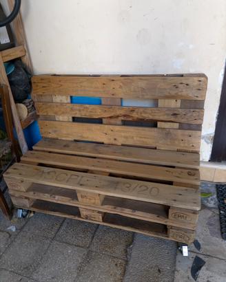 divano in legno