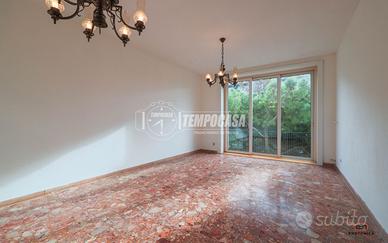 AMPIO E LUMINOSISSIMO 5 LOCALI IN PIENO CENTRO