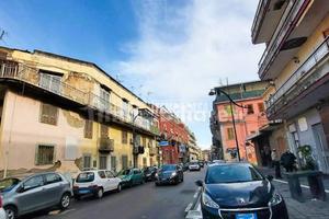Appartamento con giardino e posto auto - Piano ria