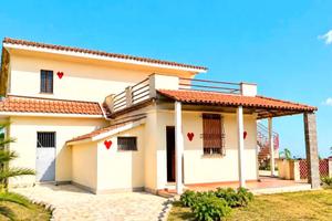 Villa panoramica con terreno