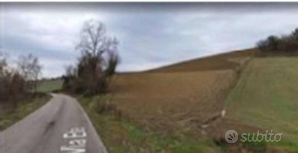 Immobile in asta di 112465 m² a Montottone - Vista 2